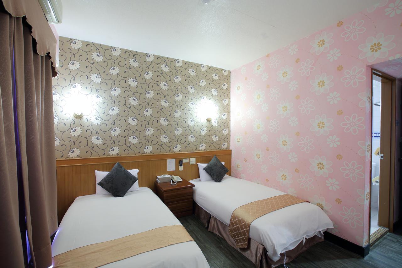 Chiayi Crown Hotel Exterior foto