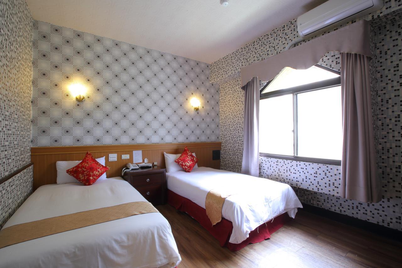 Chiayi Crown Hotel Exterior foto