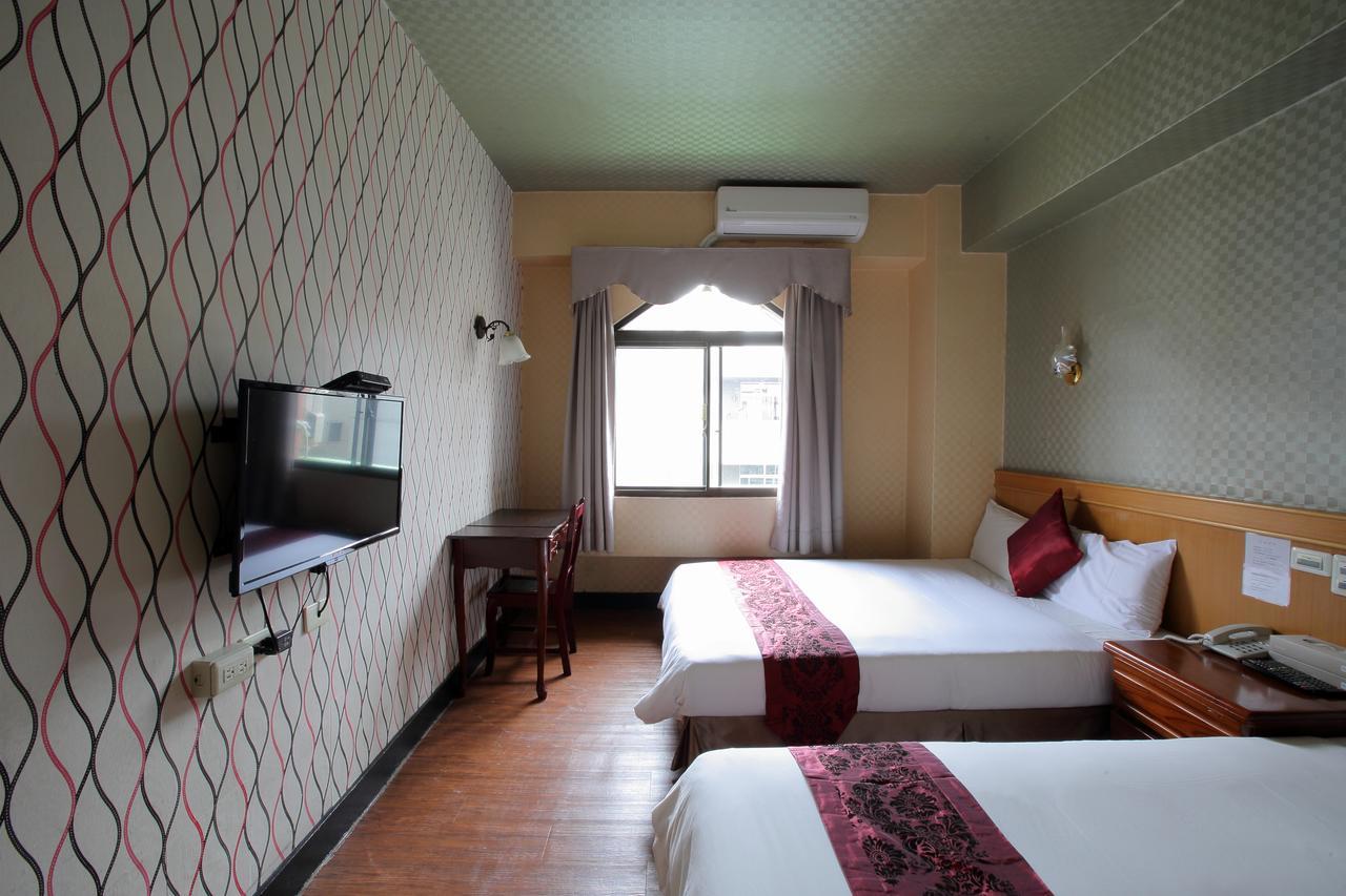 Chiayi Crown Hotel Exterior foto