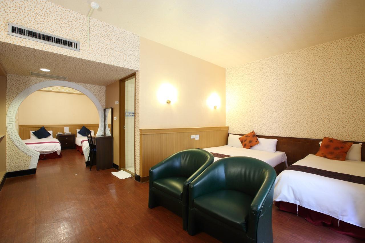 Chiayi Crown Hotel Exterior foto