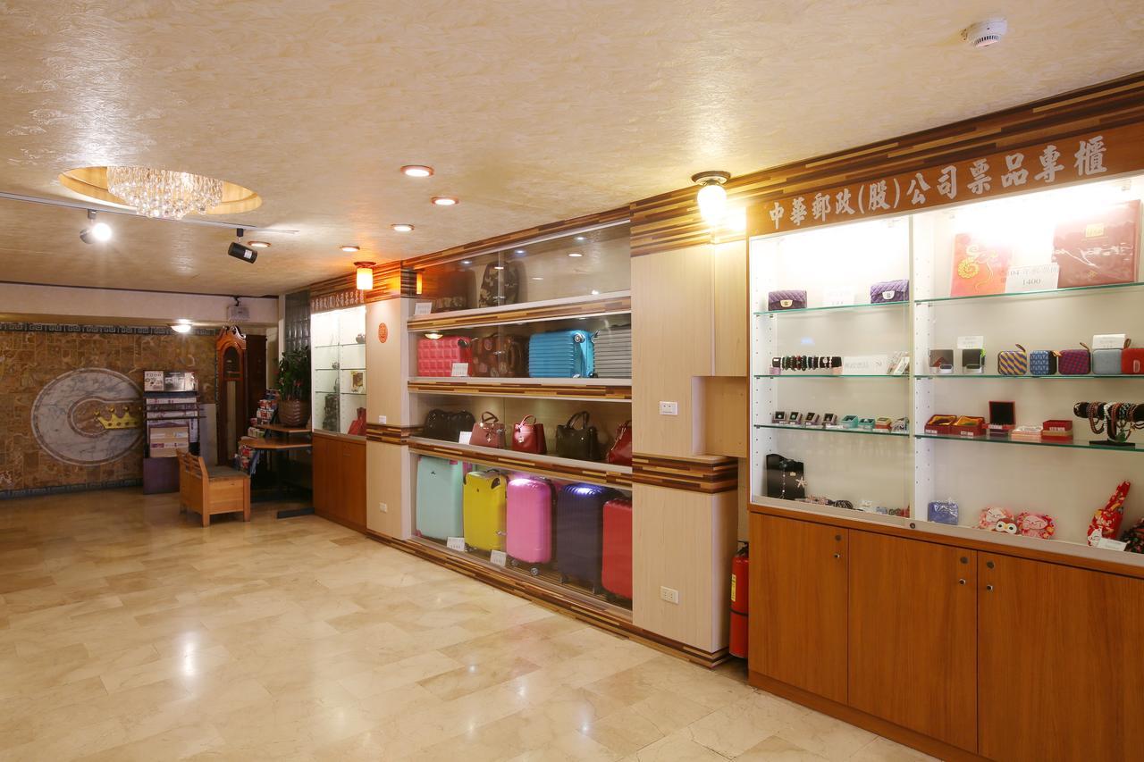 Chiayi Crown Hotel Exterior foto
