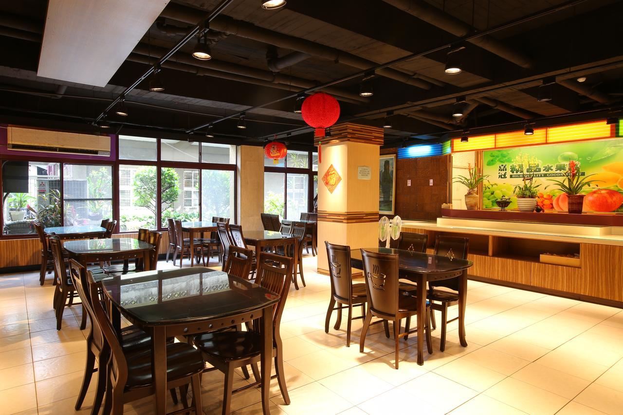 Chiayi Crown Hotel Exterior foto