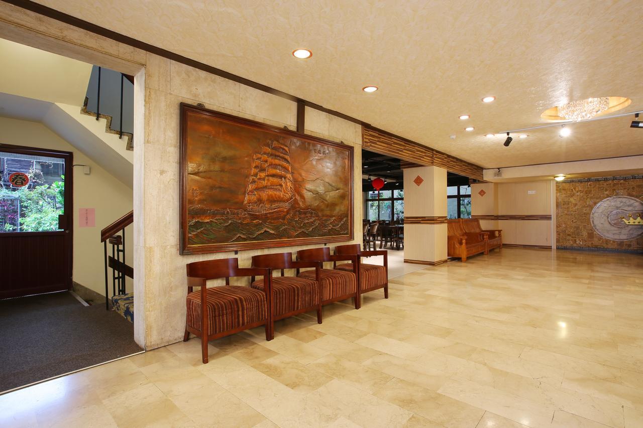 Chiayi Crown Hotel Exterior foto