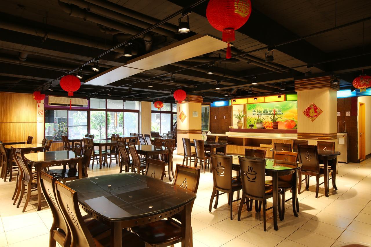 Chiayi Crown Hotel Exterior foto